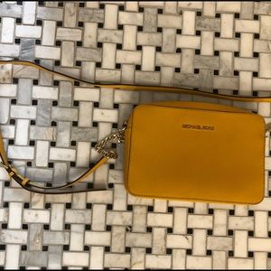 Michael Kors marigold shoulder/crossbody purse